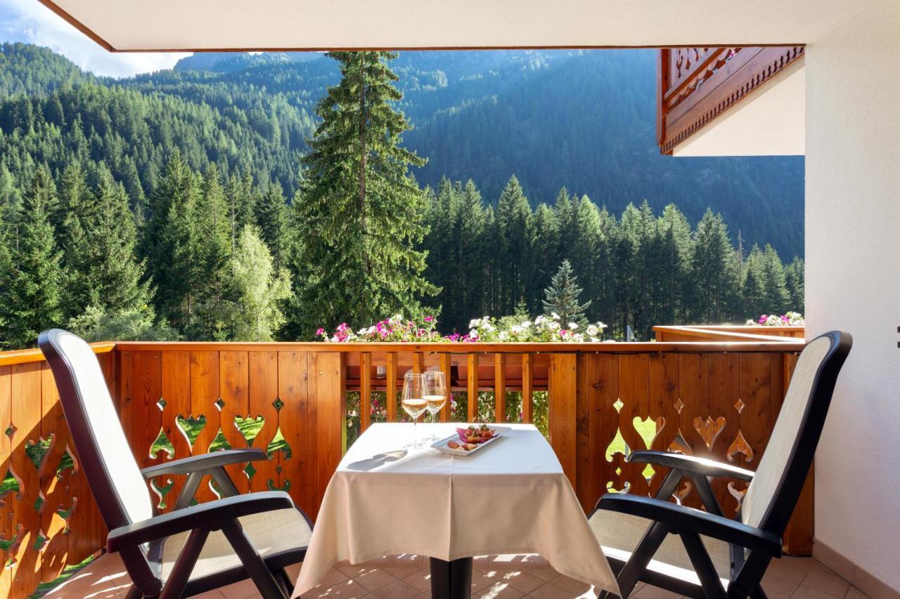 Hotel Gries カナツェーイ エクステリア 写真